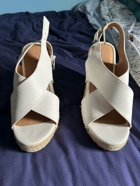 Apt. 9 Cream Crisscross Espadrille Wedge Sandals